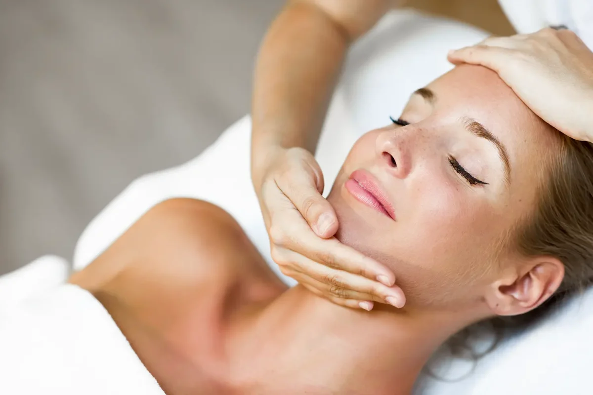 MEDICAL SALUS ROMA Pacchetti VIso COrpo